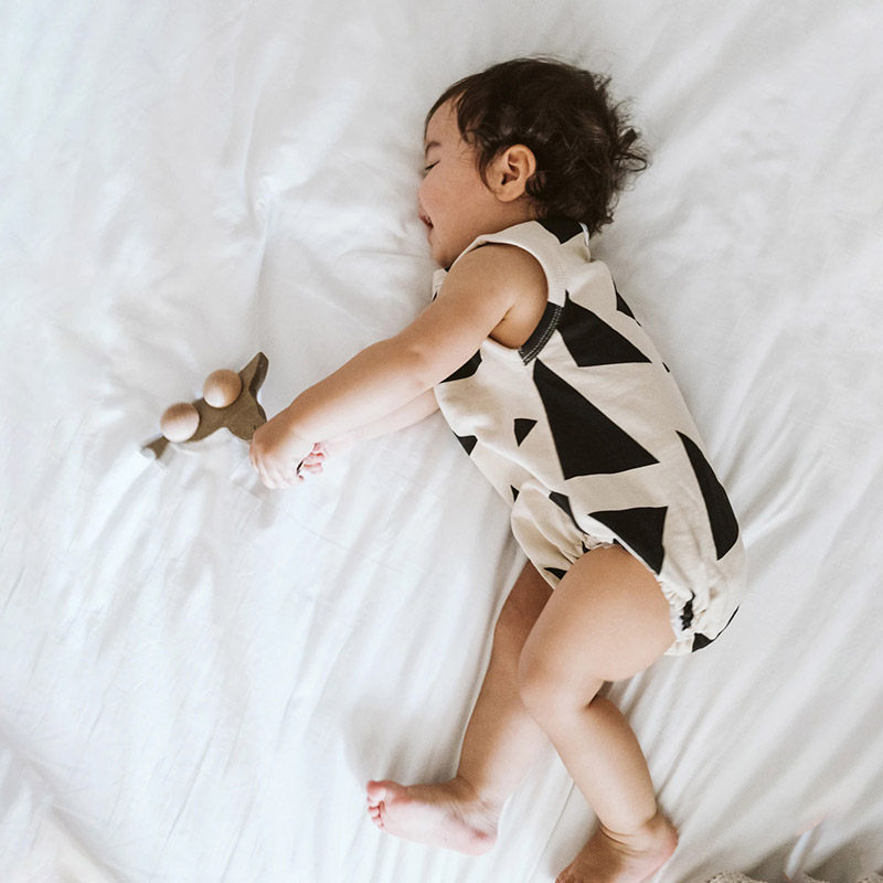 Mono de bebé con estampado de  - Baby Clothing Zip reseña y precio